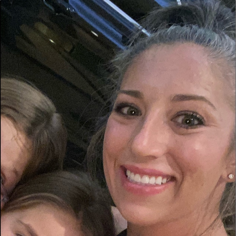 Meet your Posher, Carly